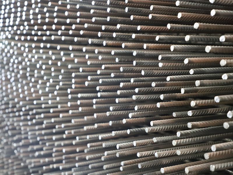 混凝土剪力墻內(nèi)如何配置CRB600H鋼筋？